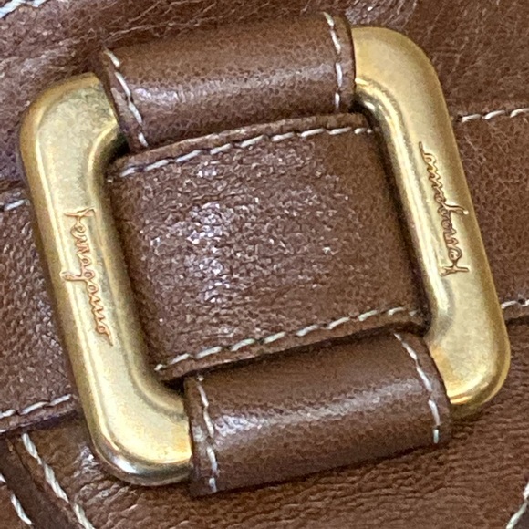 Salvatore Ferragamo Ruil buckle pump Sz 8.5 brown LIKE NEW WITH BOX - Picture 3 of 10